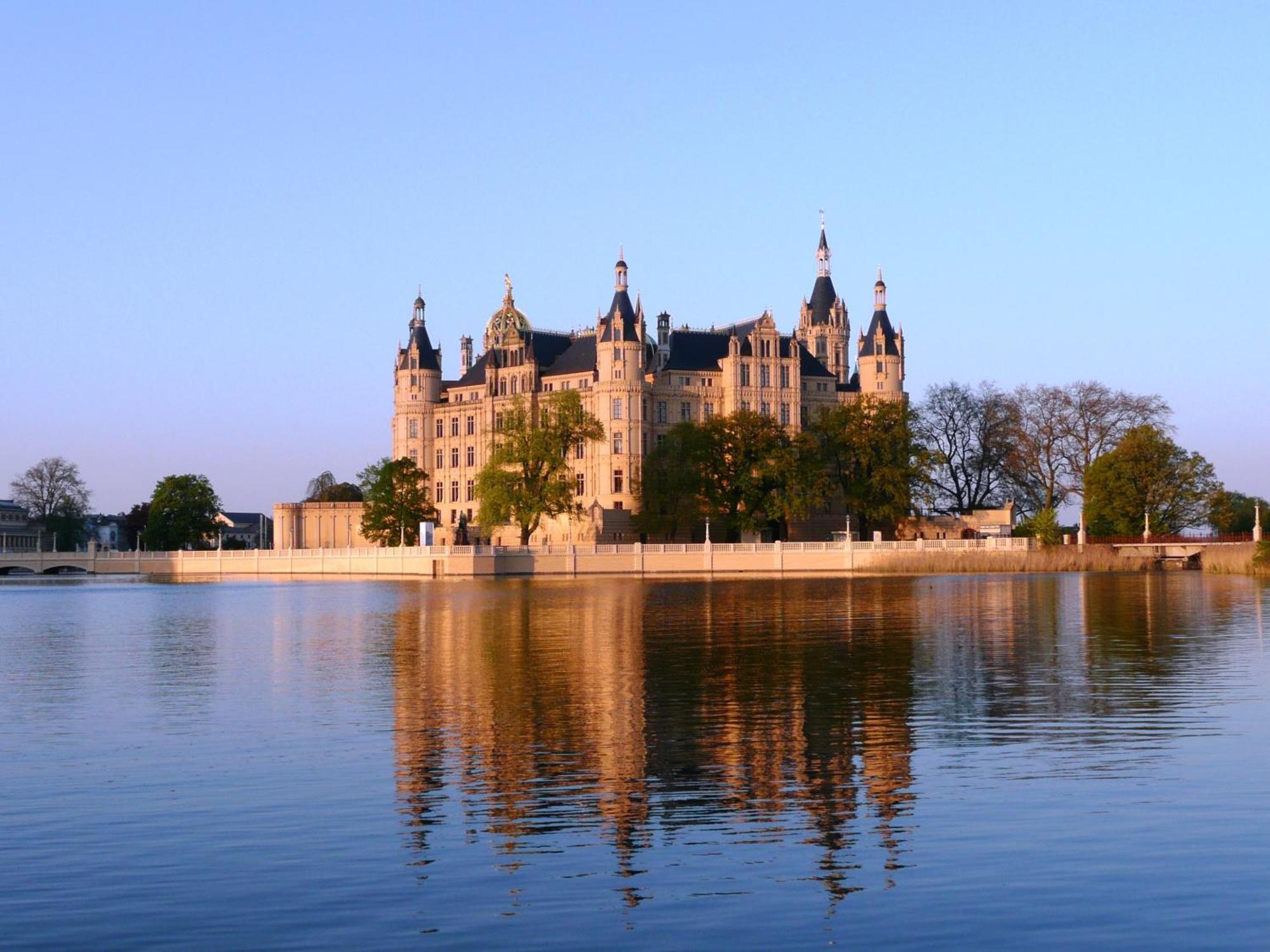 Gasthof Zur Guten Quelle Schwerin  Extérieur photo