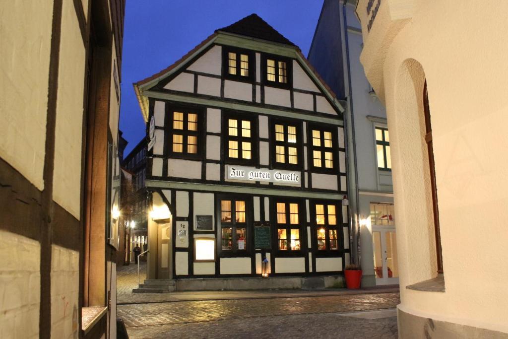 Gasthof Zur Guten Quelle Schwerin  Extérieur photo